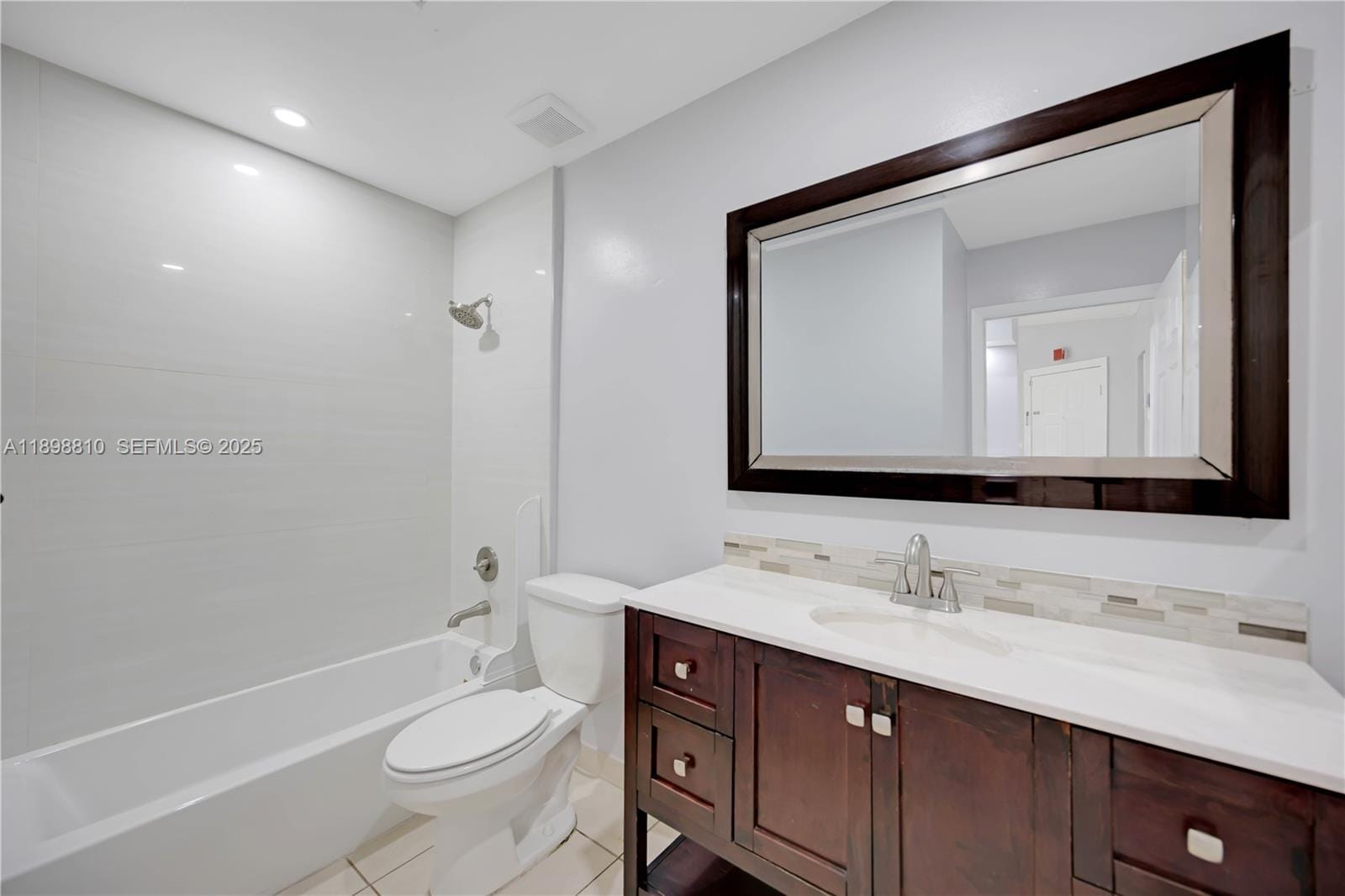 18350 NW 68th Avenue F, Hialeah, FL 33015 photo 18