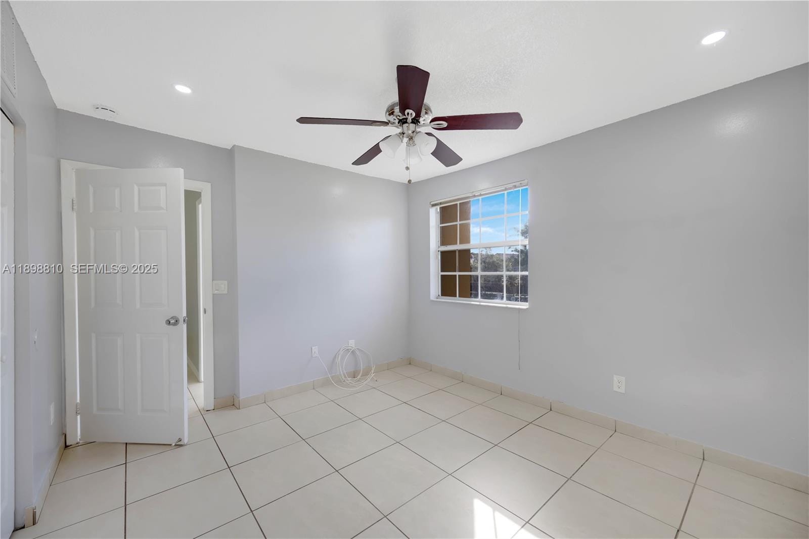 18350 NW 68th Avenue F, Hialeah, FL 33015 photo 21