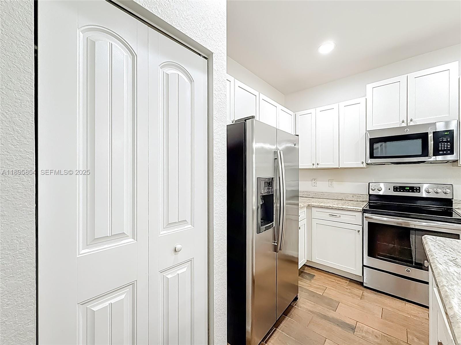 1082 NW 33rd Manor, Pompano Beach, FL 33064 photo 8