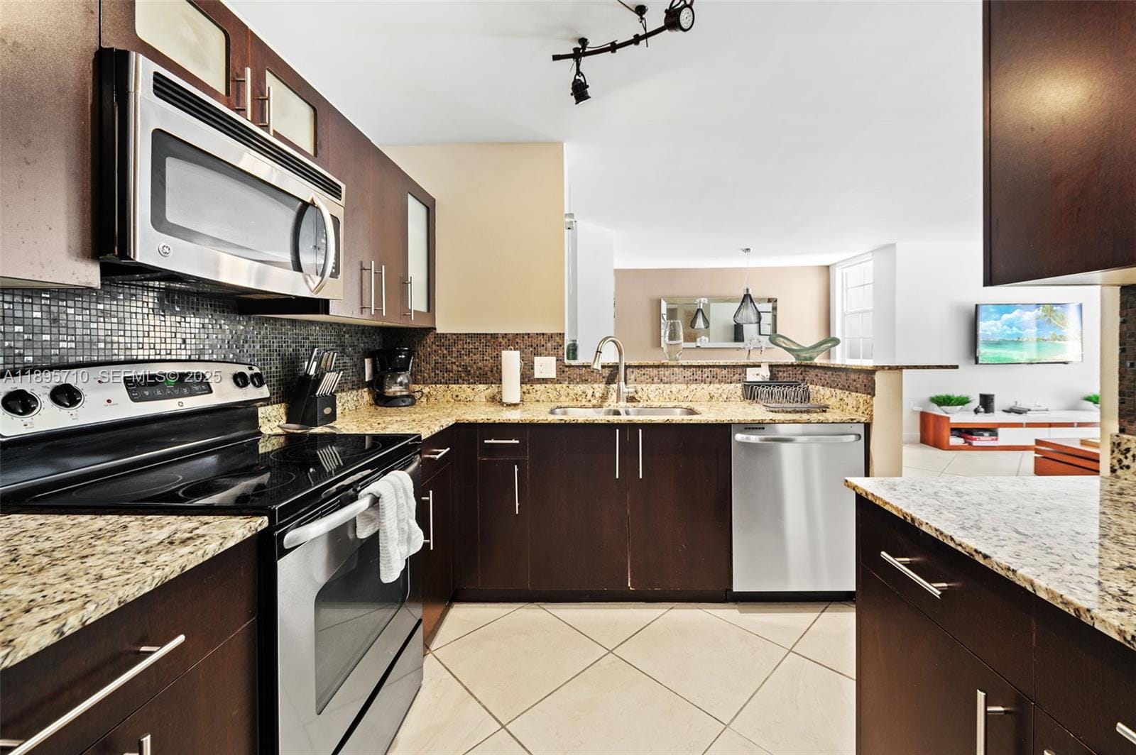 19555 E Country Club Drive 8308, Aventura, FL 33180 photo 12