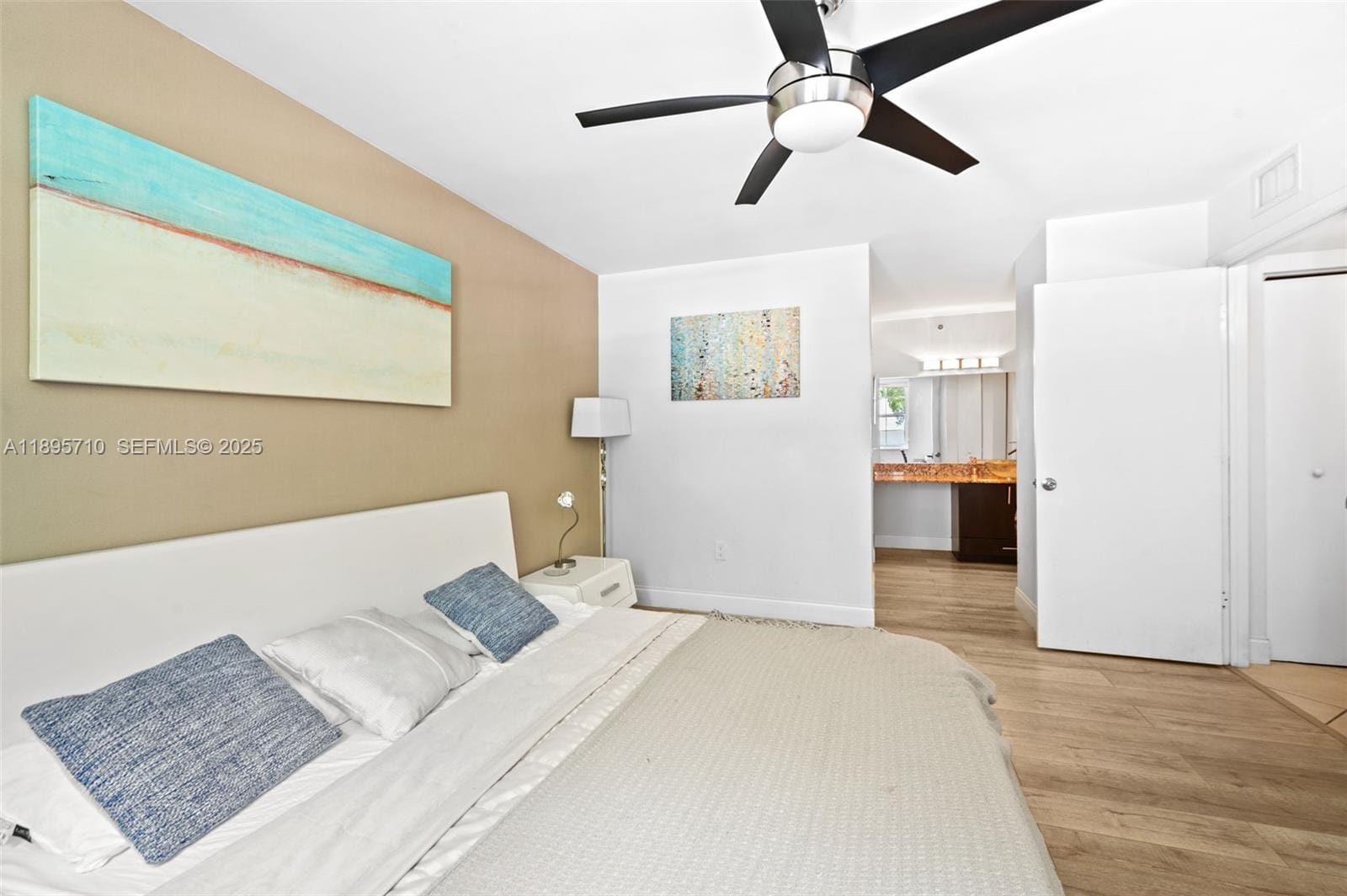 19555 E Country Club Drive 8308, Aventura, FL 33180 photo 17