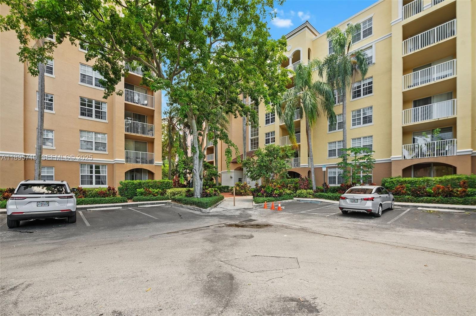 19555 E Country Club Drive 8308, Aventura, FL 33180 photo 26