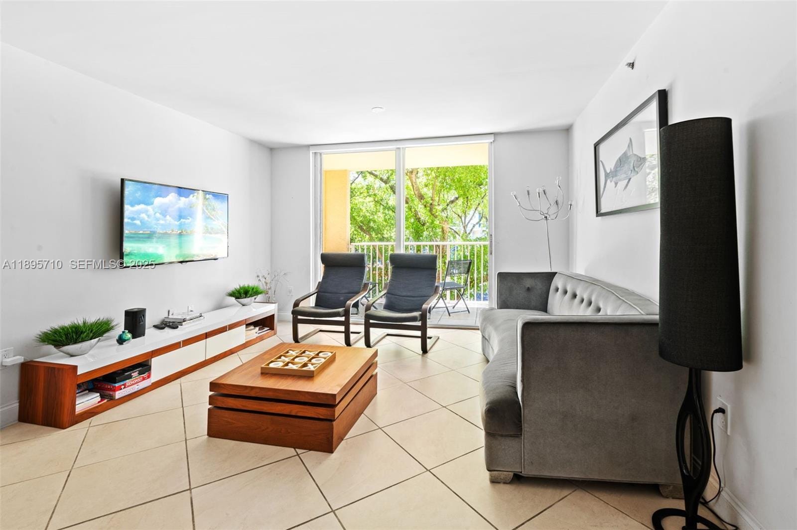 19555 E Country Club Drive 8308, Aventura, FL 33180 photo 4