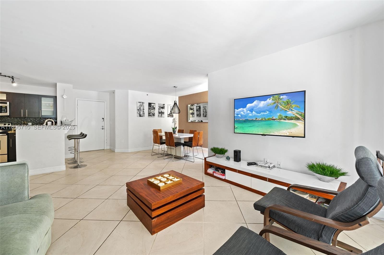 19555 E Country Club Drive 8308, Aventura, FL 33180 photo 7