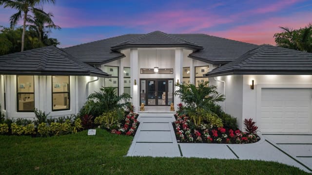 7141 Mariana Court, sold in Encantada, Boca Raton, FL