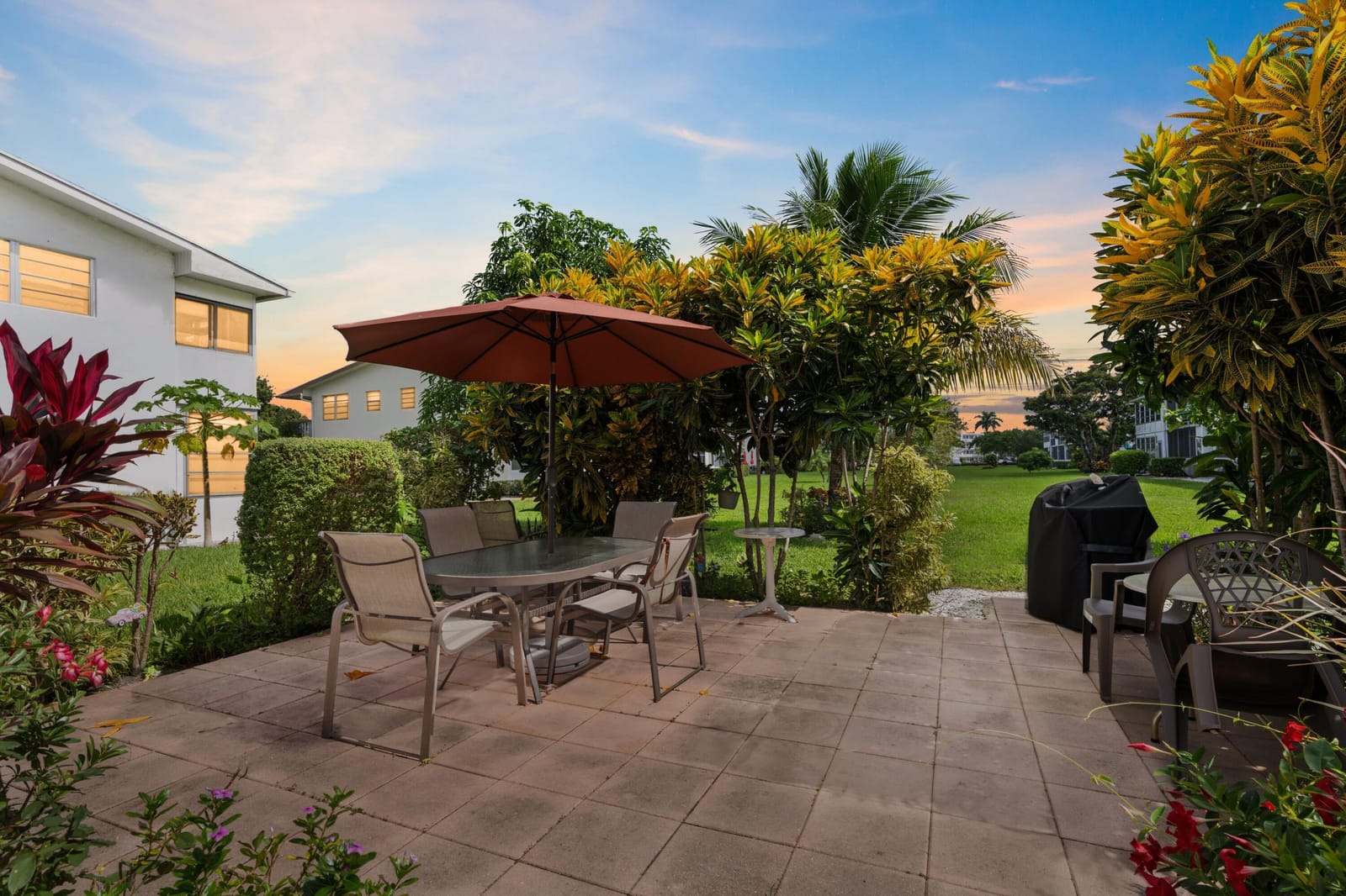171 Windsor H, West Palm Beach, FL 33417 photo 2