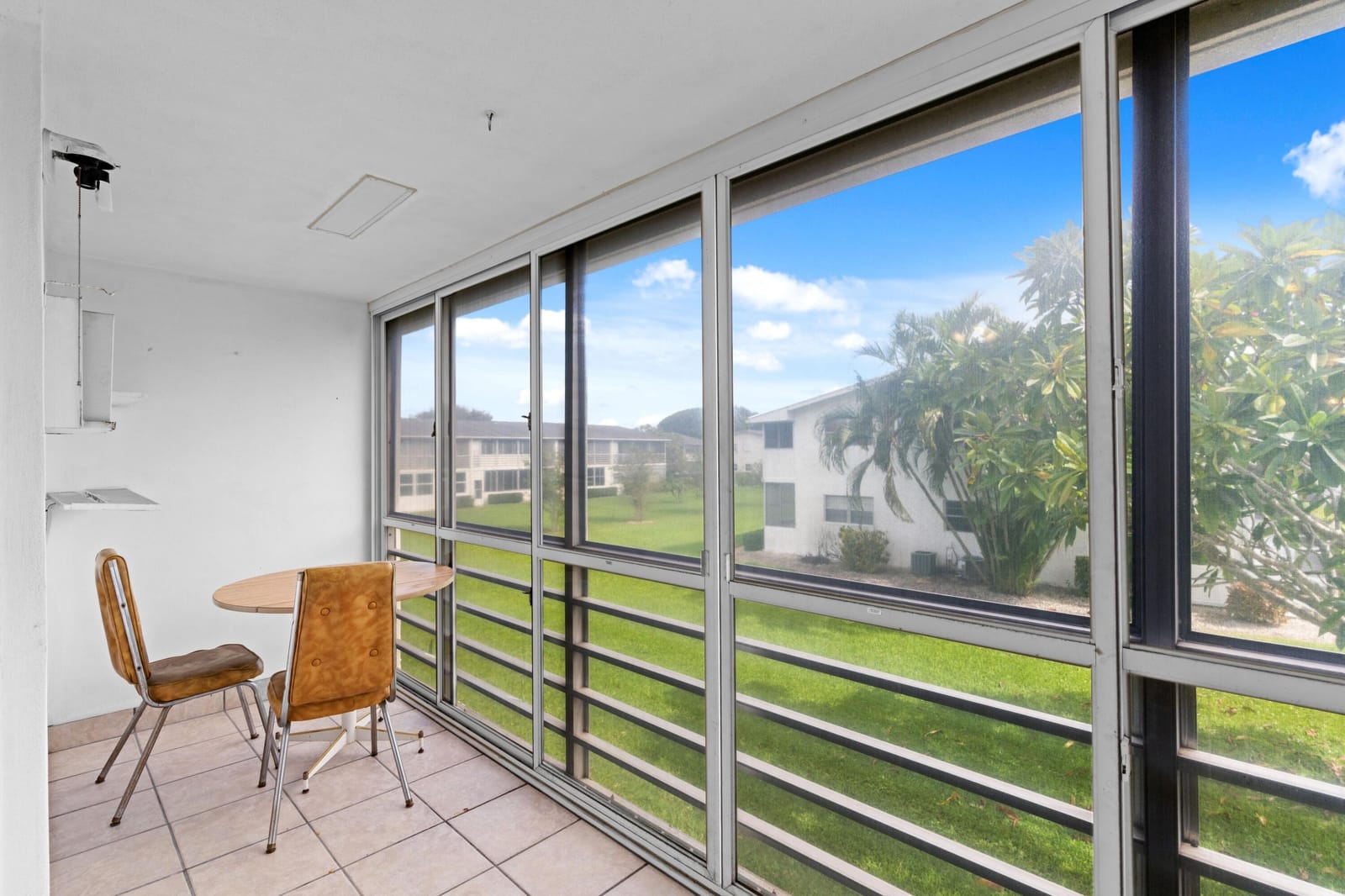 171 Windsor H, West Palm Beach, FL 33417 photo 4