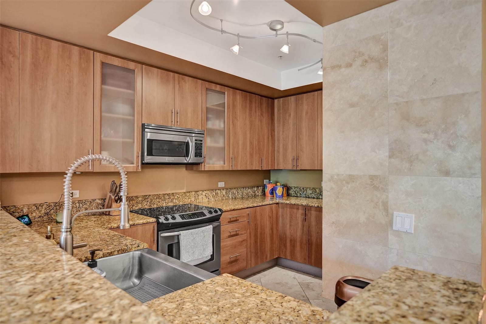 2601 NE 14th Avenue 104, Wilton Manors, FL 33334 photo 11