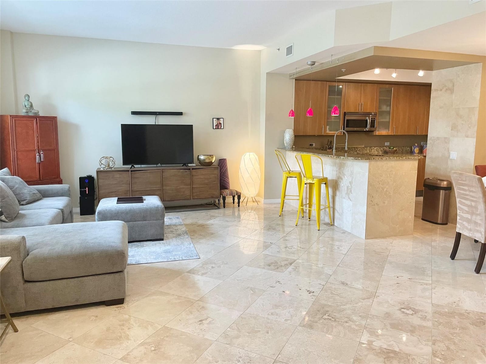 2601 NE 14th Avenue 104, Wilton Manors, FL 33334 photo 4