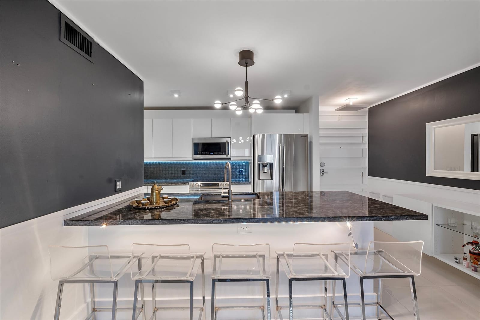 119 NE 19th Court 114G, Wilton Manors, FL 33305