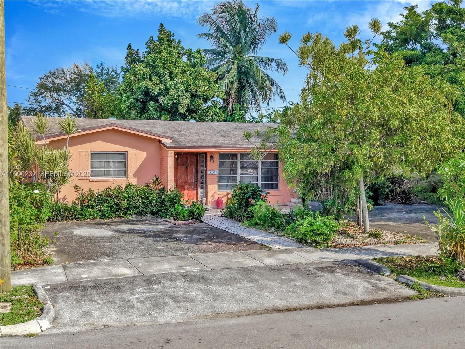 11339 SW 6th Street, Sweetwater, FL 33174