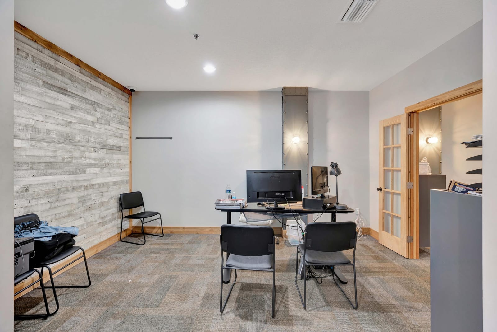 679 NW Enterprise Drive 102 — photo 9