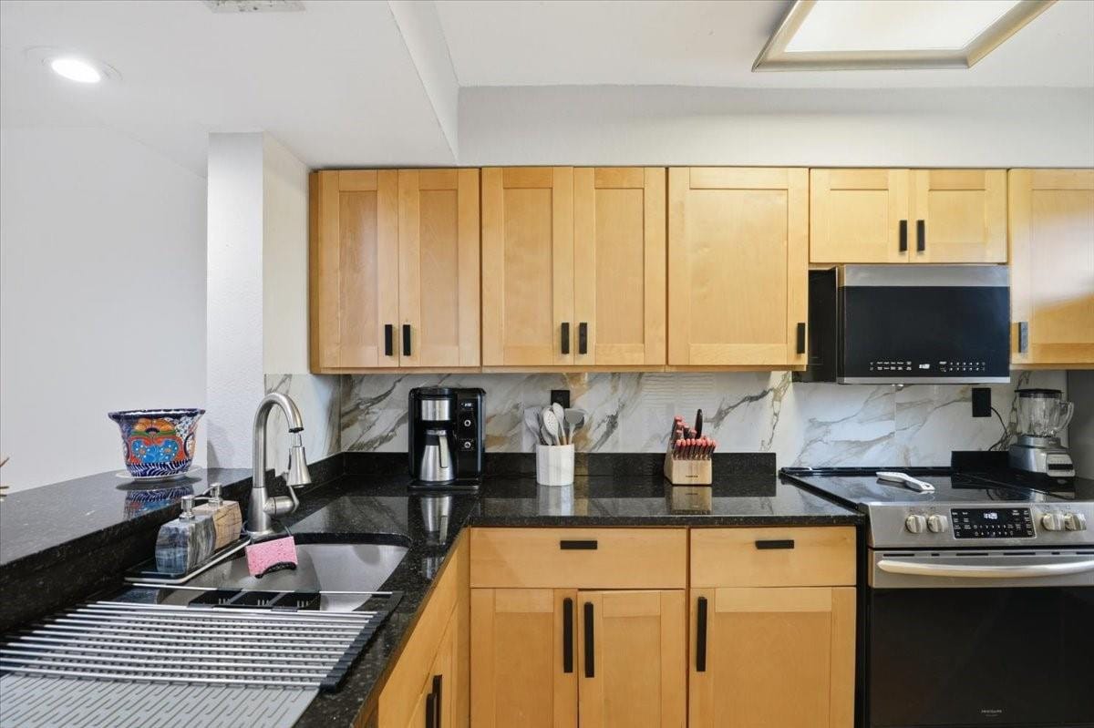 7793 Grande Street 7793, Sunrise, FL 33351 photo 18