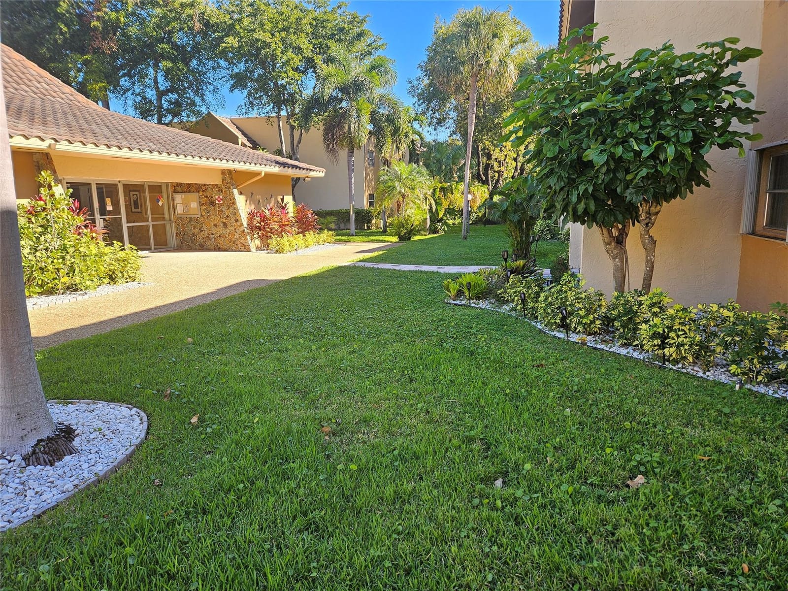 959 SE 2nd Avenue 135, Deerfield Beach, FL 33441 photo 21