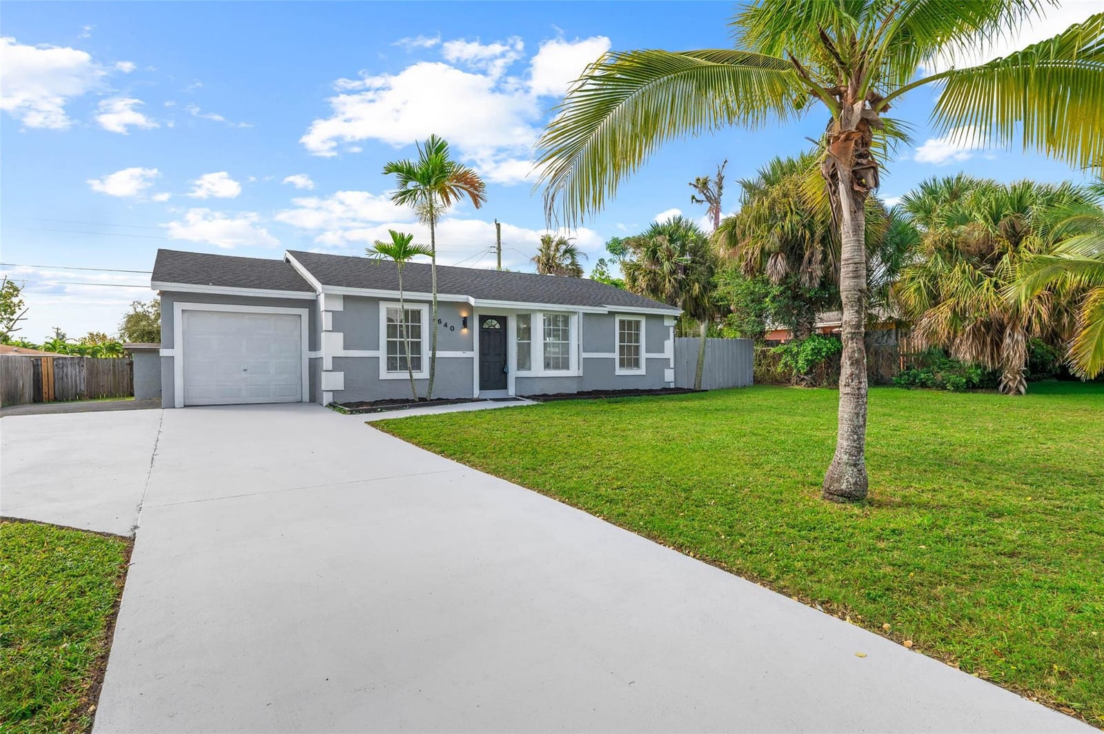 640 Foresteria Drive, West Palm Beach, FL 33403 photo 2