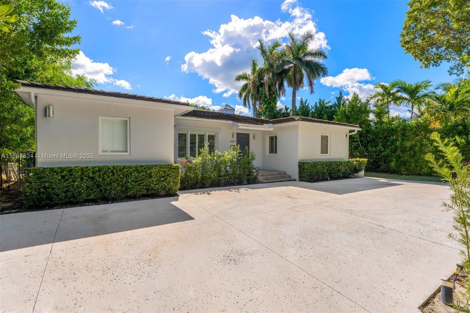 4397 N Michigan Avenue, Miami Beach, FL 33140 photo 2