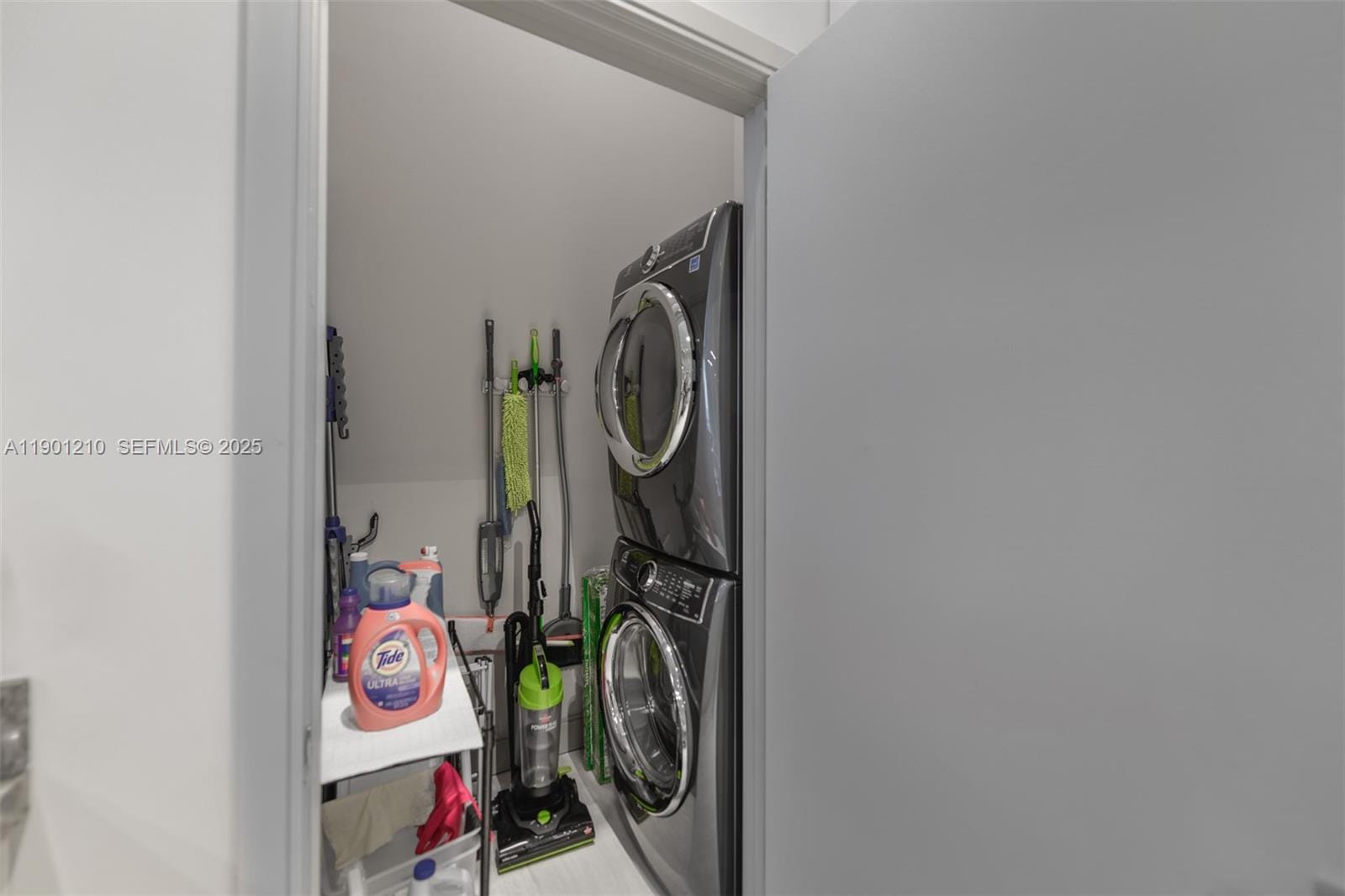 495 Brickell Avenue 2211, Miami, FL 33131 photo 11