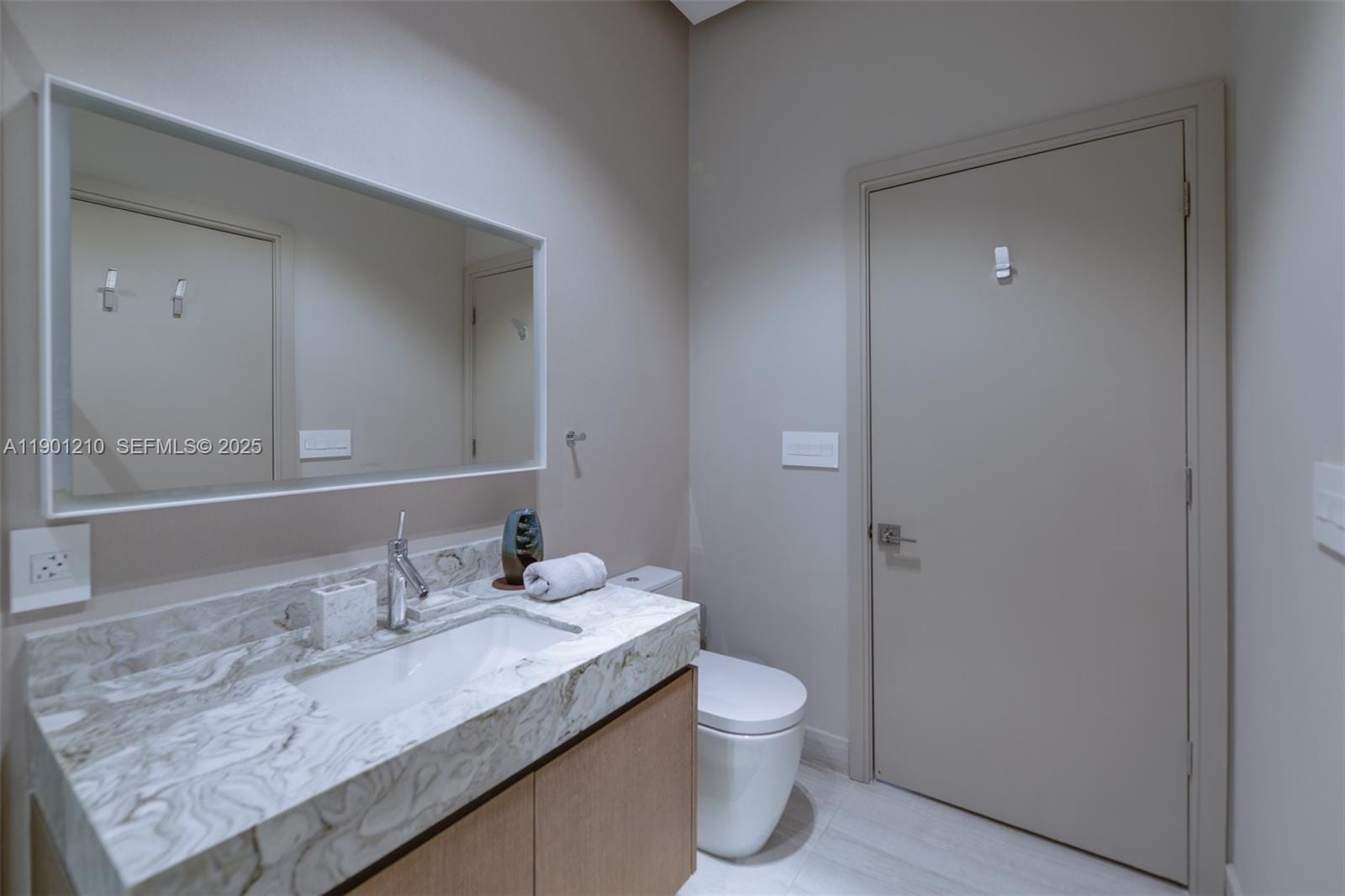 495 Brickell Avenue 2211, Miami, FL 33131 photo 12