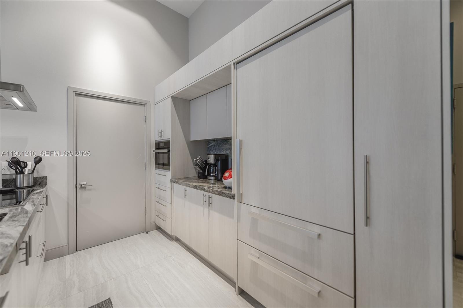 495 Brickell Avenue 2211, Miami, FL 33131 photo 10