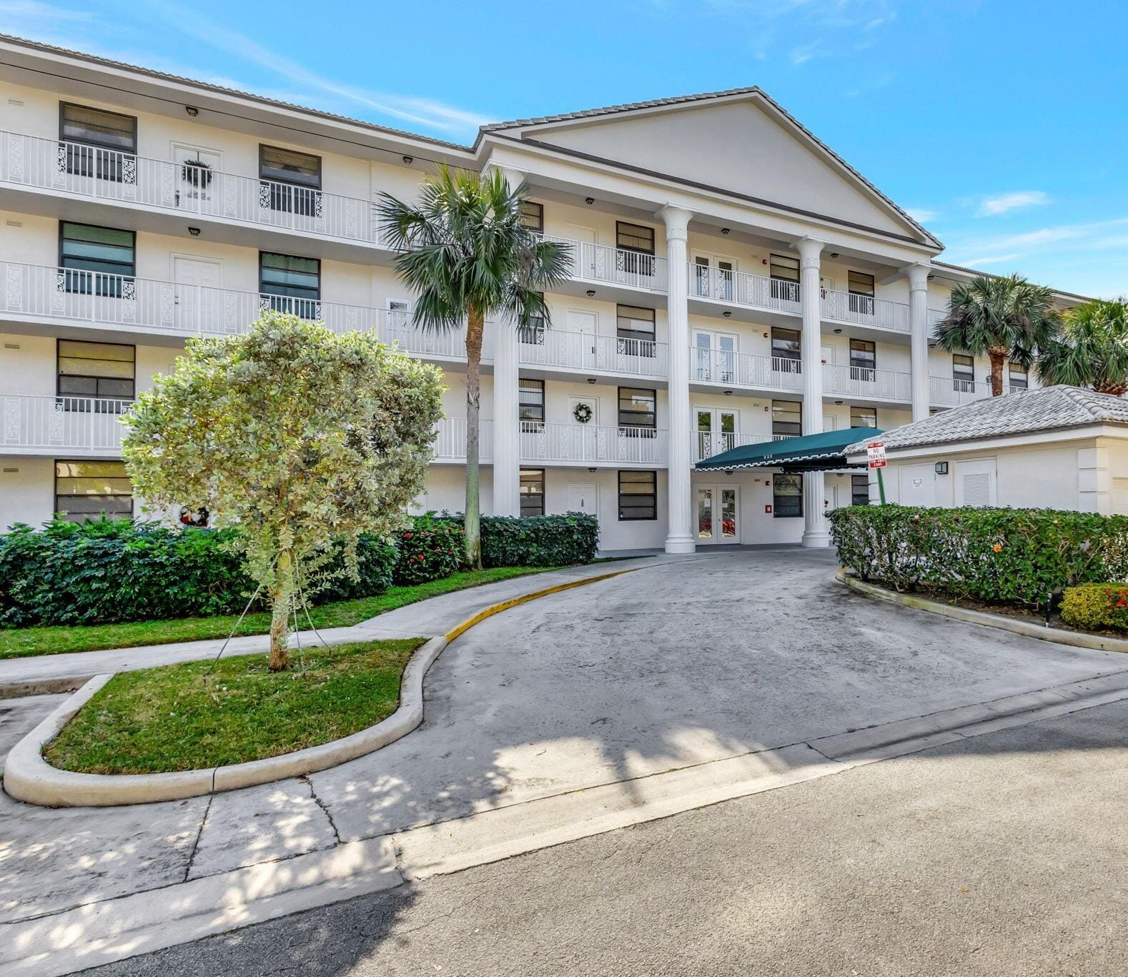 3516 Whitehall Drive 101, West Palm Beach, FL 33401