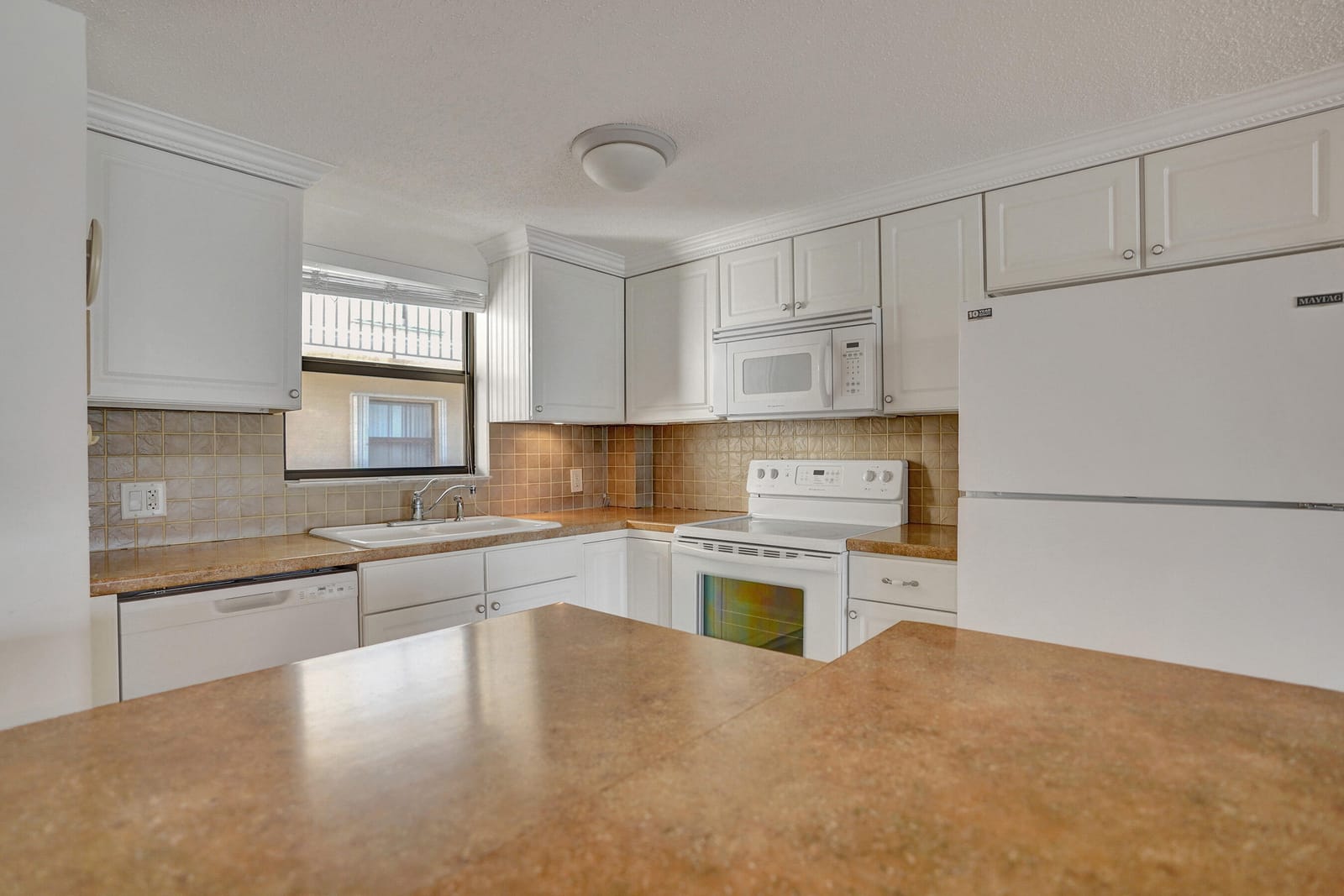 890 N Federal Highway 410 — photo 10