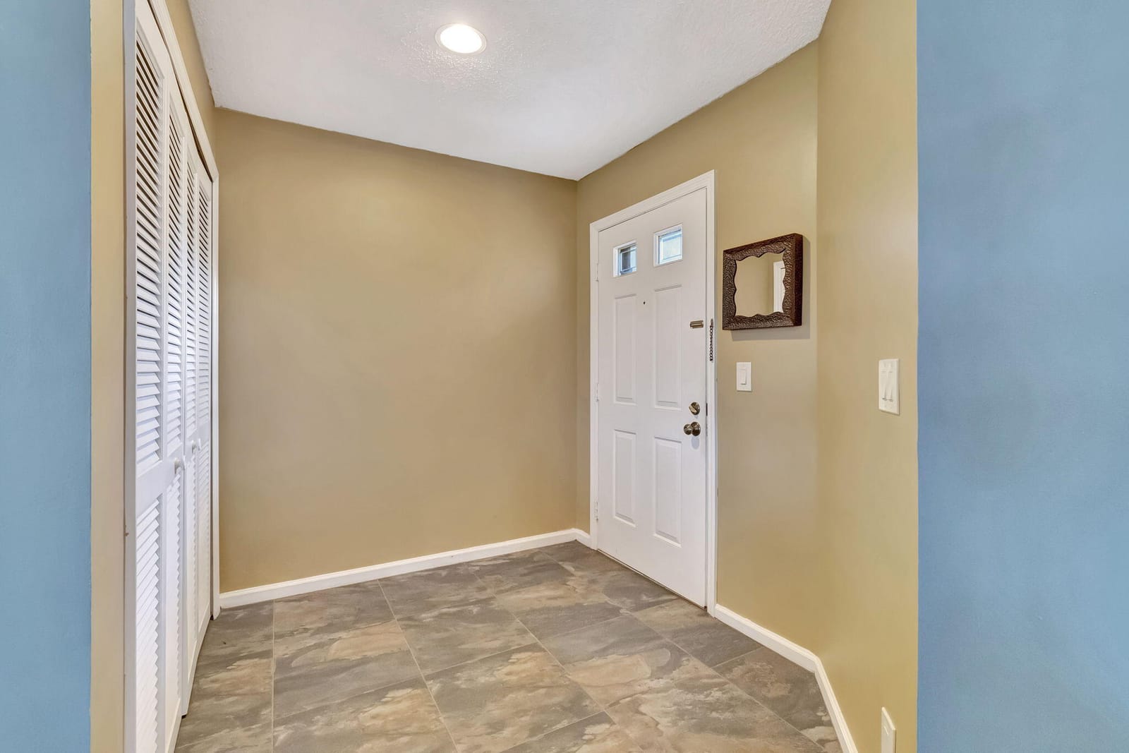 5869 Parkwalk Drive — photo 4