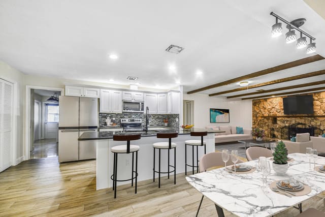 8385 NW 14th Street, Coral Springs, FL 33071