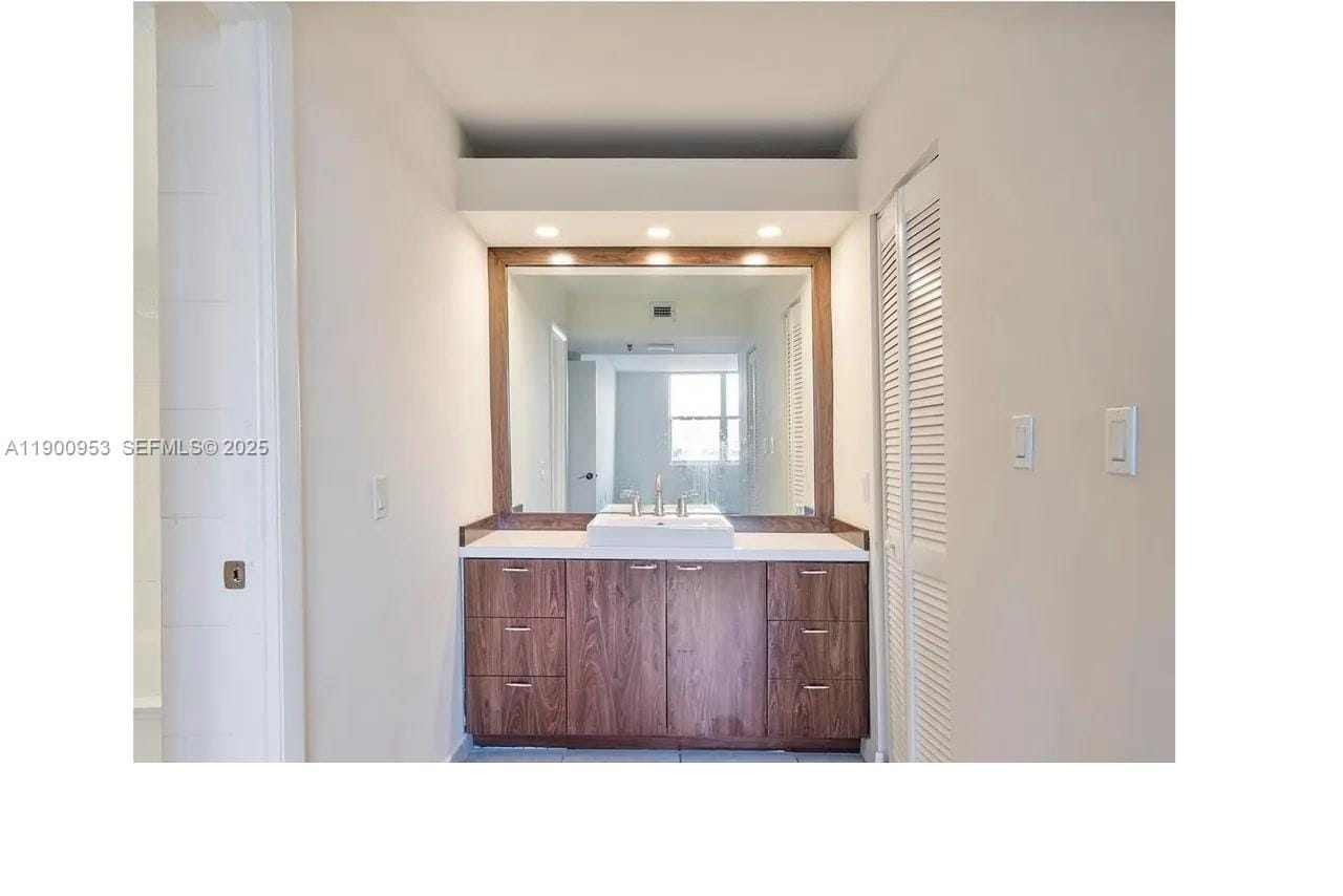 17890 W Dixie Highway 606 — photo 9