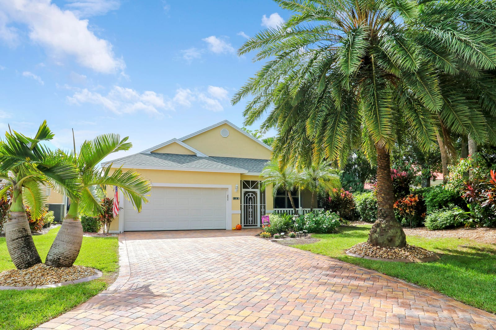 122 NW Catania Circle, Port St. Lucie, FL 34986