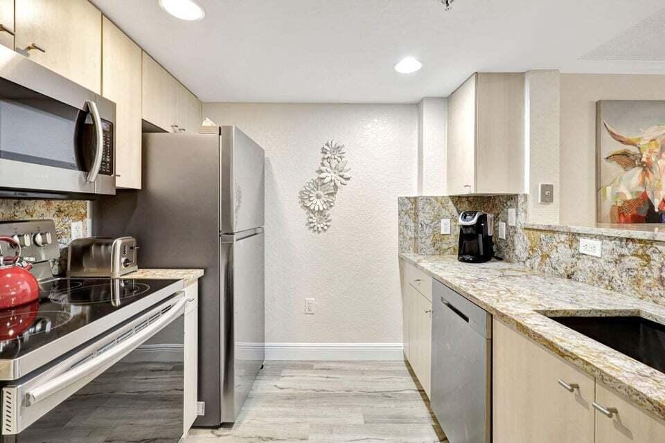 1801 N Flagler Drive 211, West Palm Beach, FL 33407 photo 5