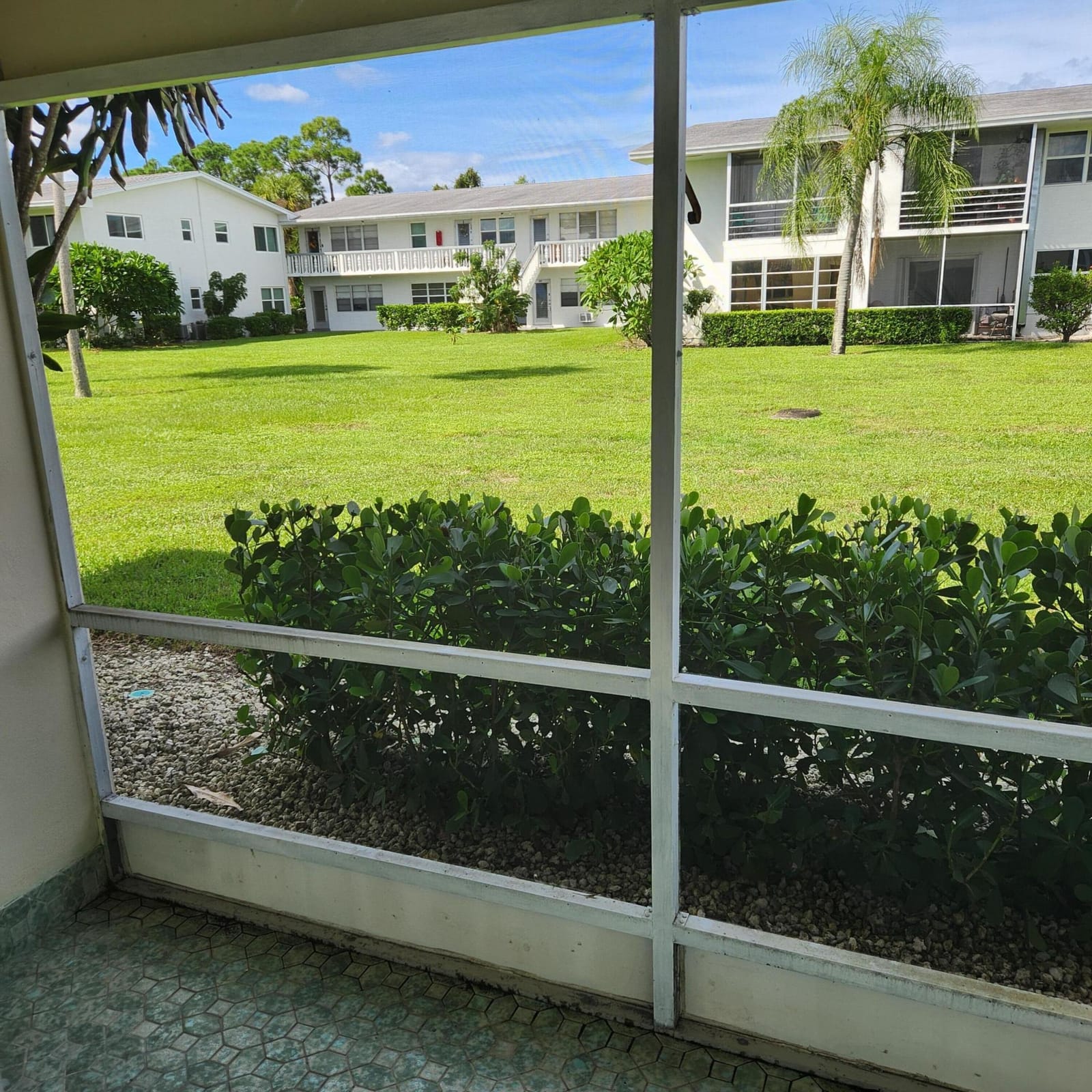 106 Coventry E 106, West Palm Beach, FL 33417 photo 16