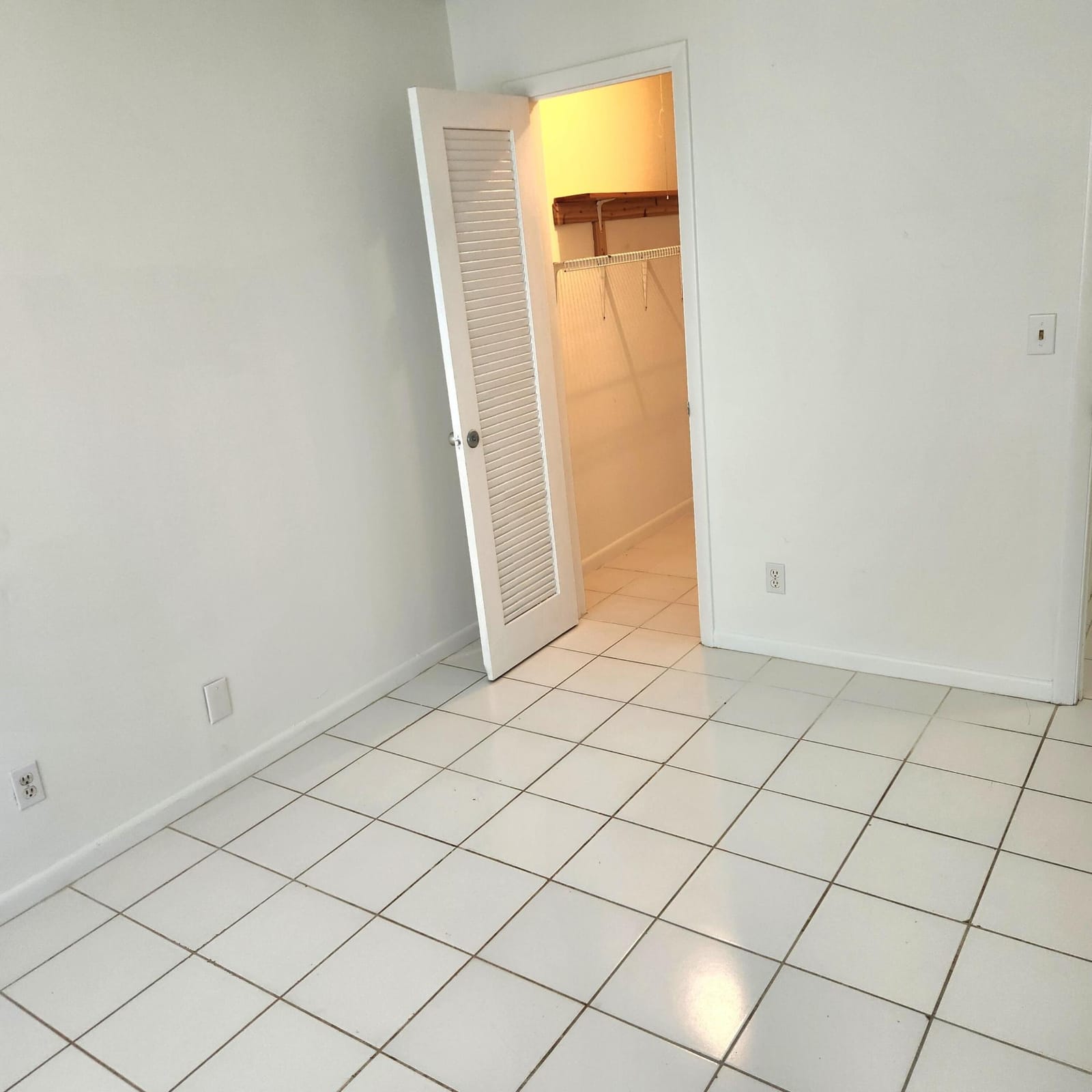 106 Coventry E 106 — photo 8