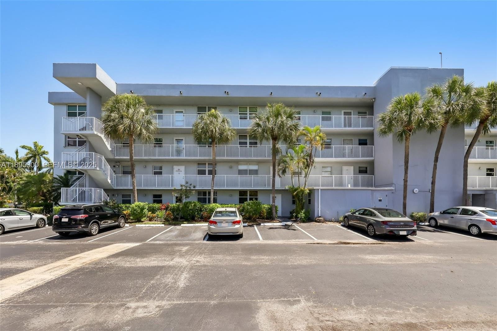 101 Royal Park Drive 1D, Oakland Park, FL 33309