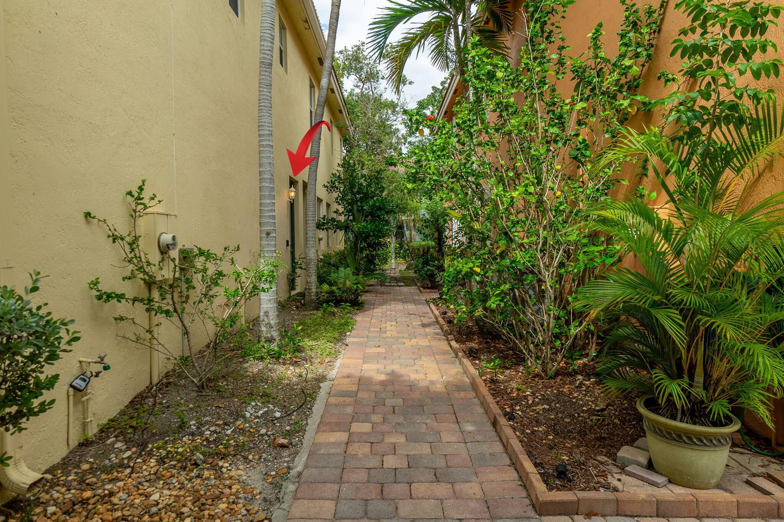1725 Terra Cotta Drive, Riviera Beach, FL 33404 photo 2