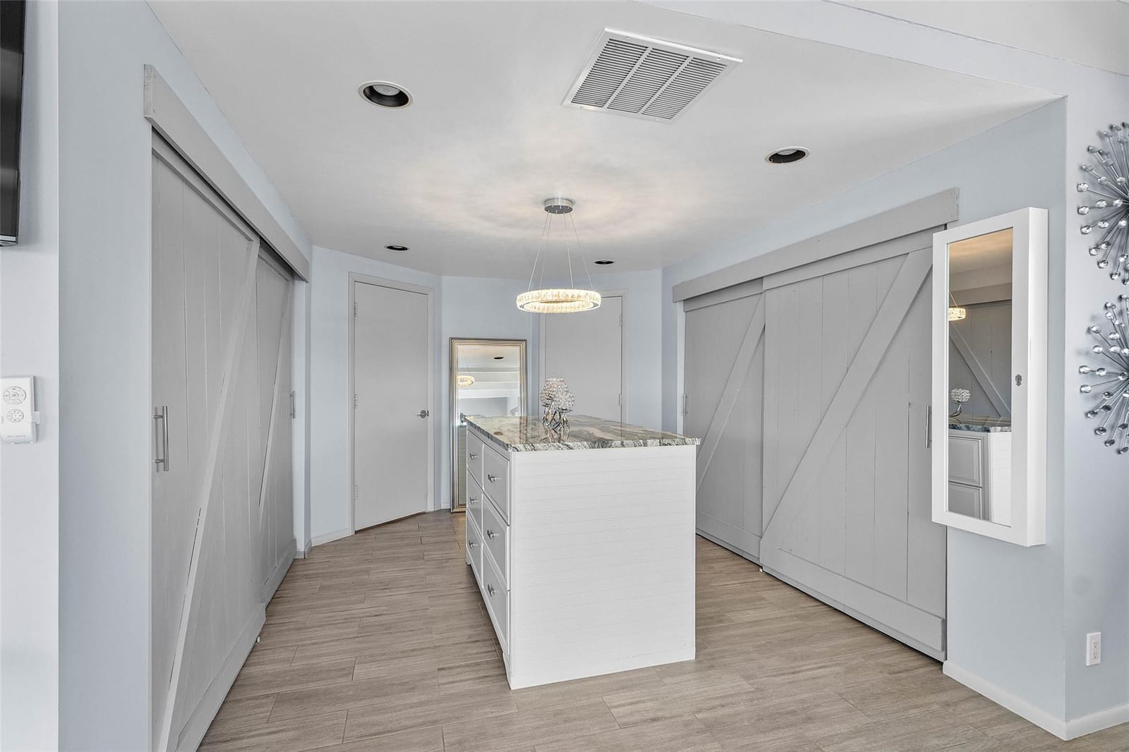 1540 SE 9th Street — photo 3