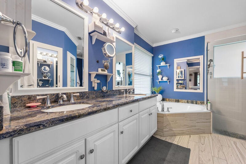 100 Royal Court, Royal Palm Beach, FL 33411 photo 12
