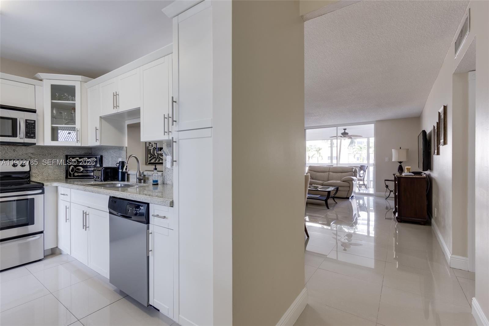 420 NE 12th Avenue 208 — photo 4