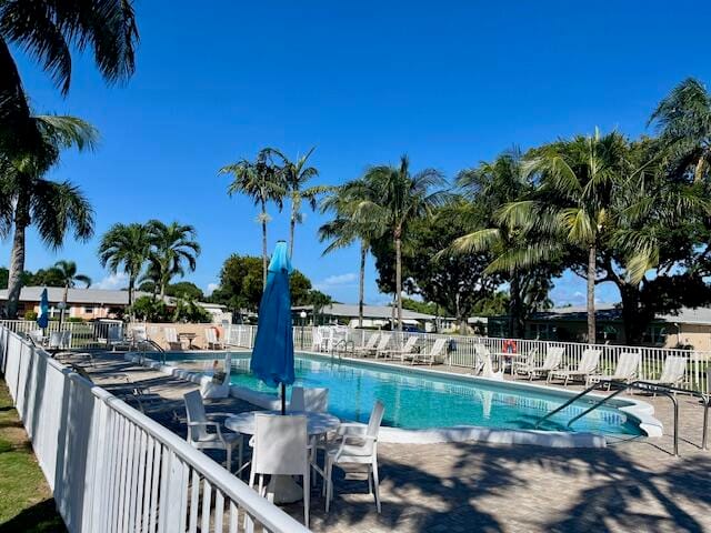 350 High Point Court C, Boynton Beach, FL 33435 photo 6