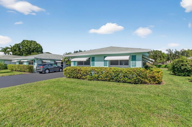 632 Hummingbird Lane, sold in Country Manors Condo, Delray Beach, FL