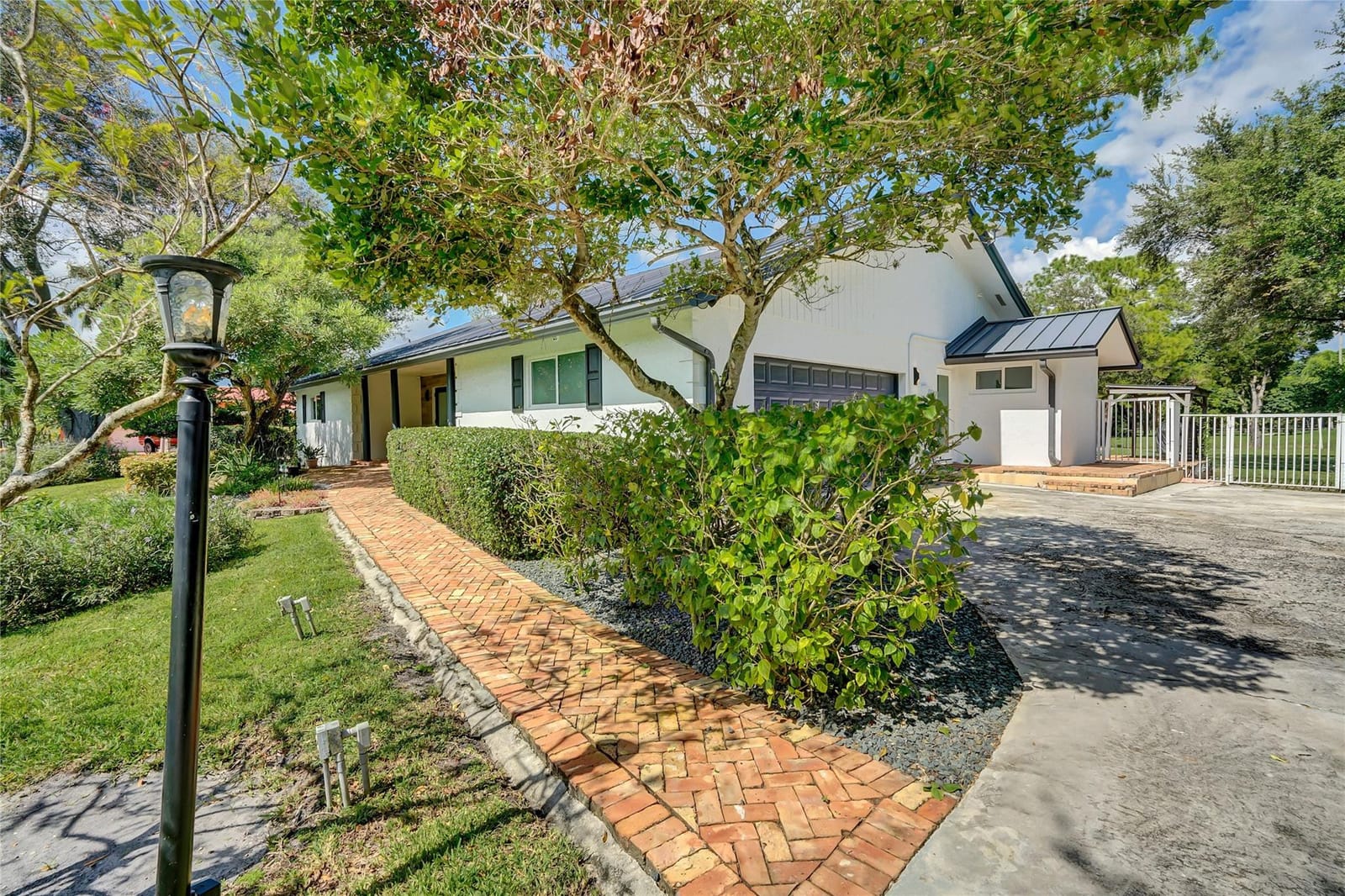 15921 SW 53rd Court, Southwest Ranches, FL 33331