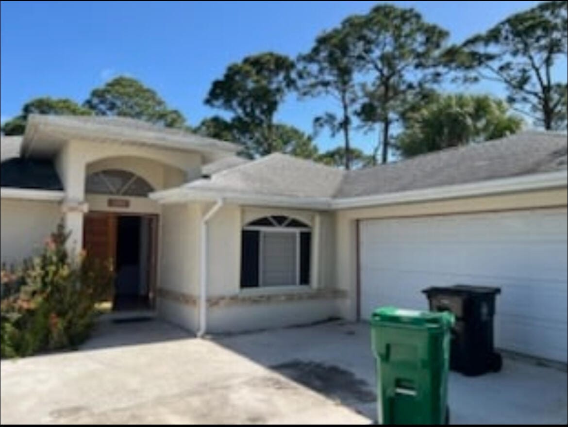 1833 SW Bellevue Avenue, Port St. Lucie, FL 34953