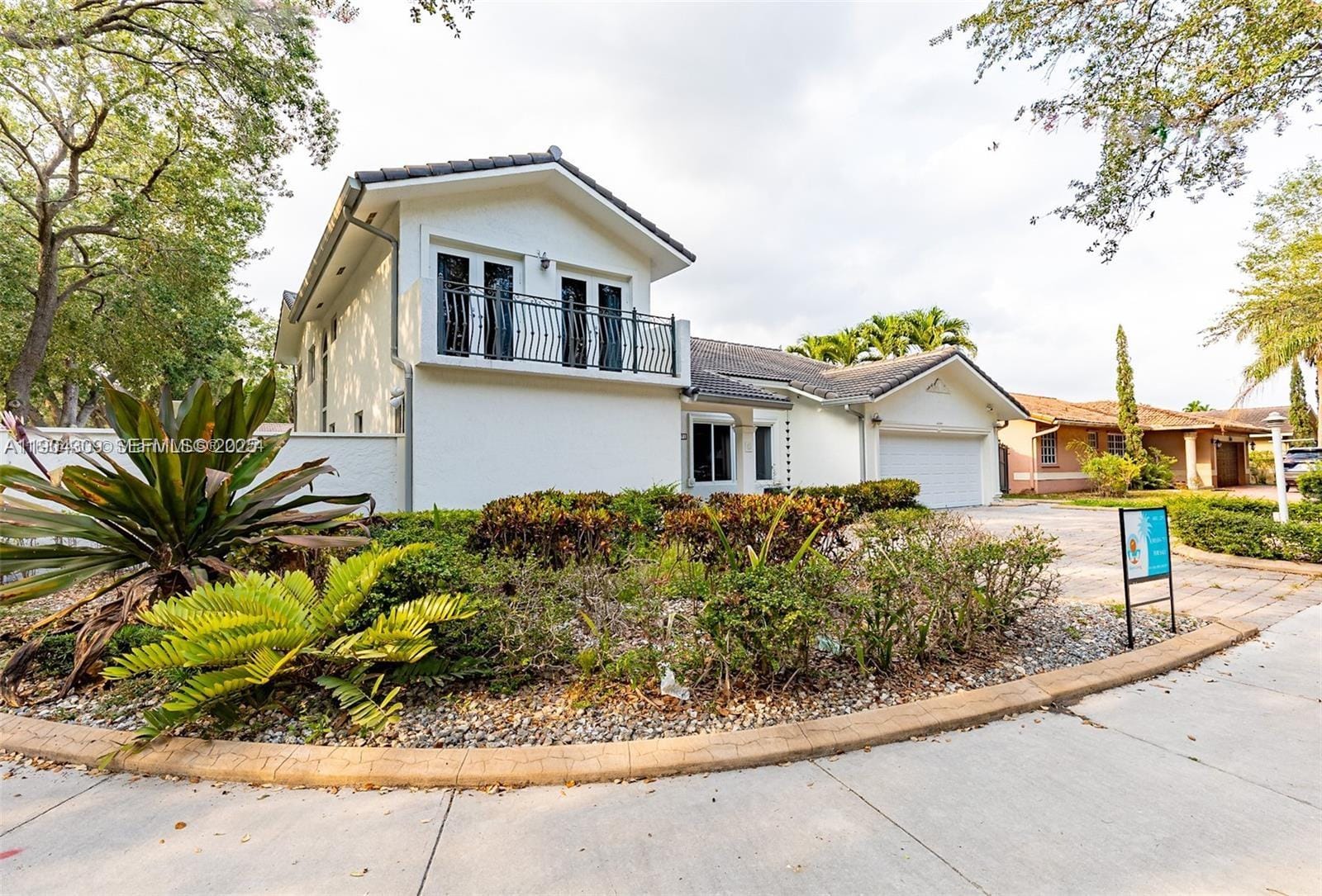 8371 NW 166th Terrace, Miami Lakes, FL 33016
