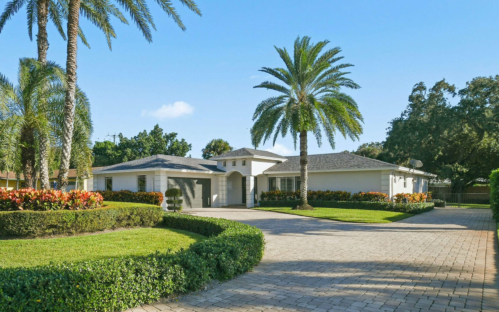 2512 Oak Drive, Palm Beach Gardens, FL 33410