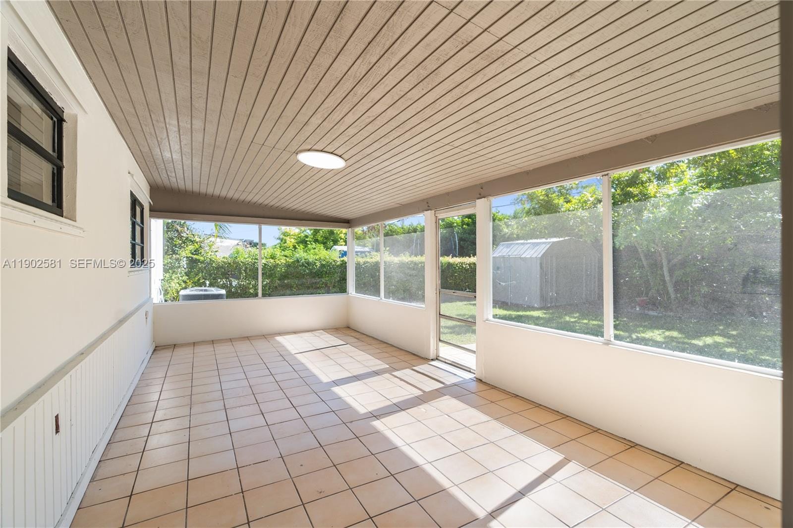 9600 Cutler Ridge Drive — photo 2