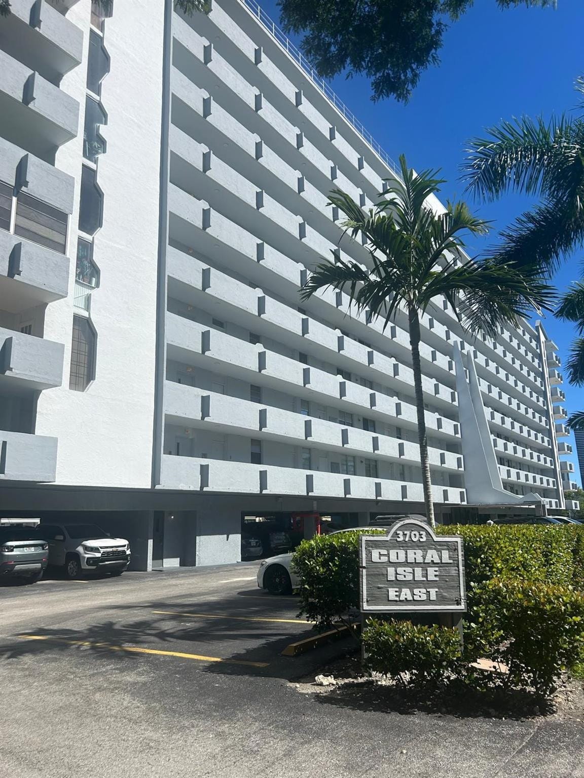 3703 NE 166th Street 1009, North Miami Beach, FL 33160