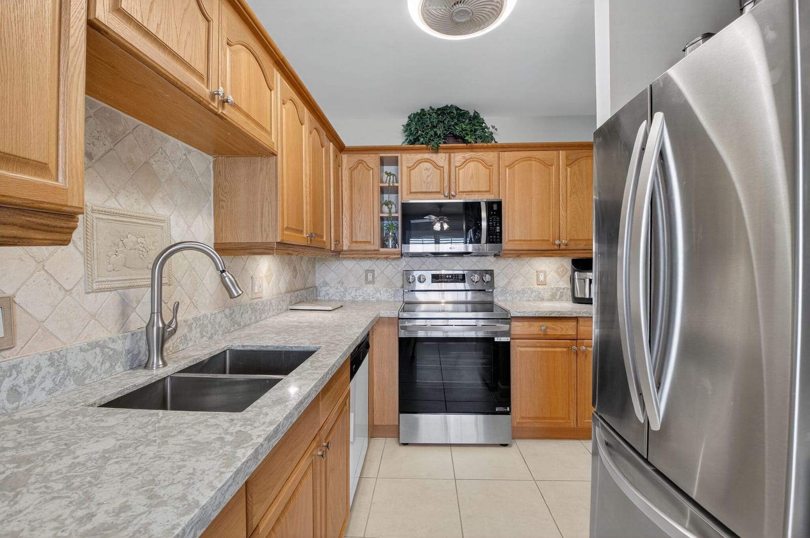 1141 Violet Terrace 202 — photo 10