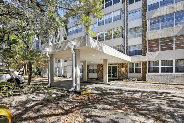 6500 Cypress Road 410, sold in Plantation Place Condo, Plantation, FL