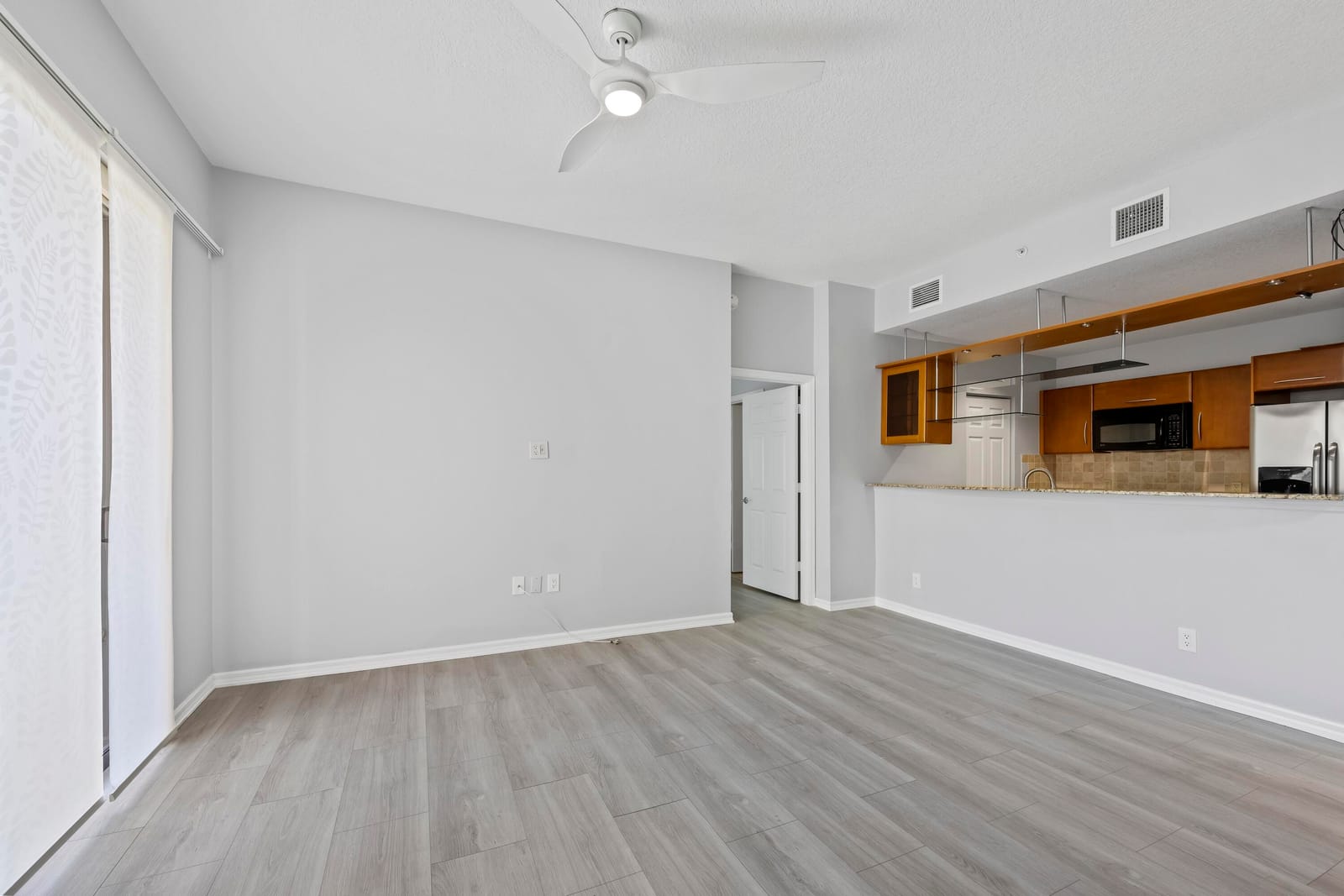511 Lucerne Avenue 517, Lake Worth Beach, FL 33460 photo 16