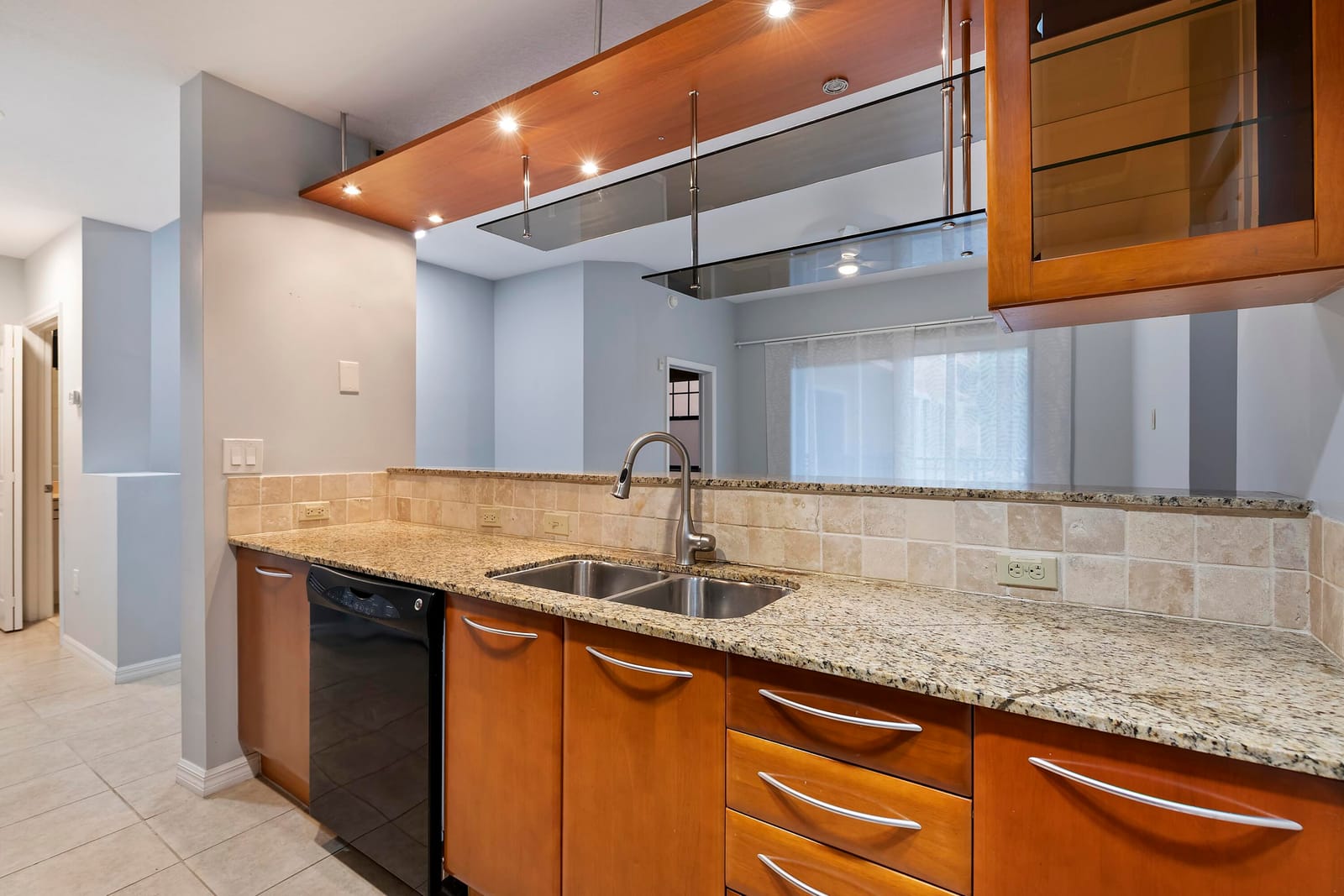 511 Lucerne Avenue 517, Lake Worth Beach, FL 33460 photo 25