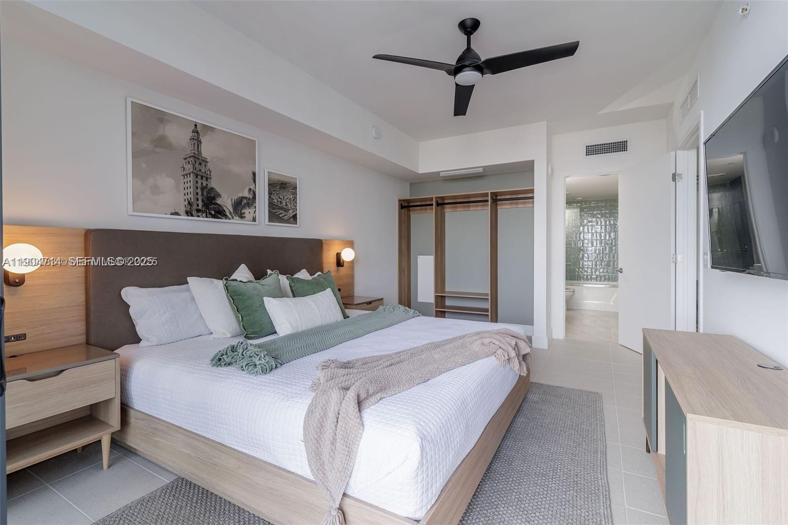 159 NE 6th Street 2404, Miami, FL 33132 photo 28